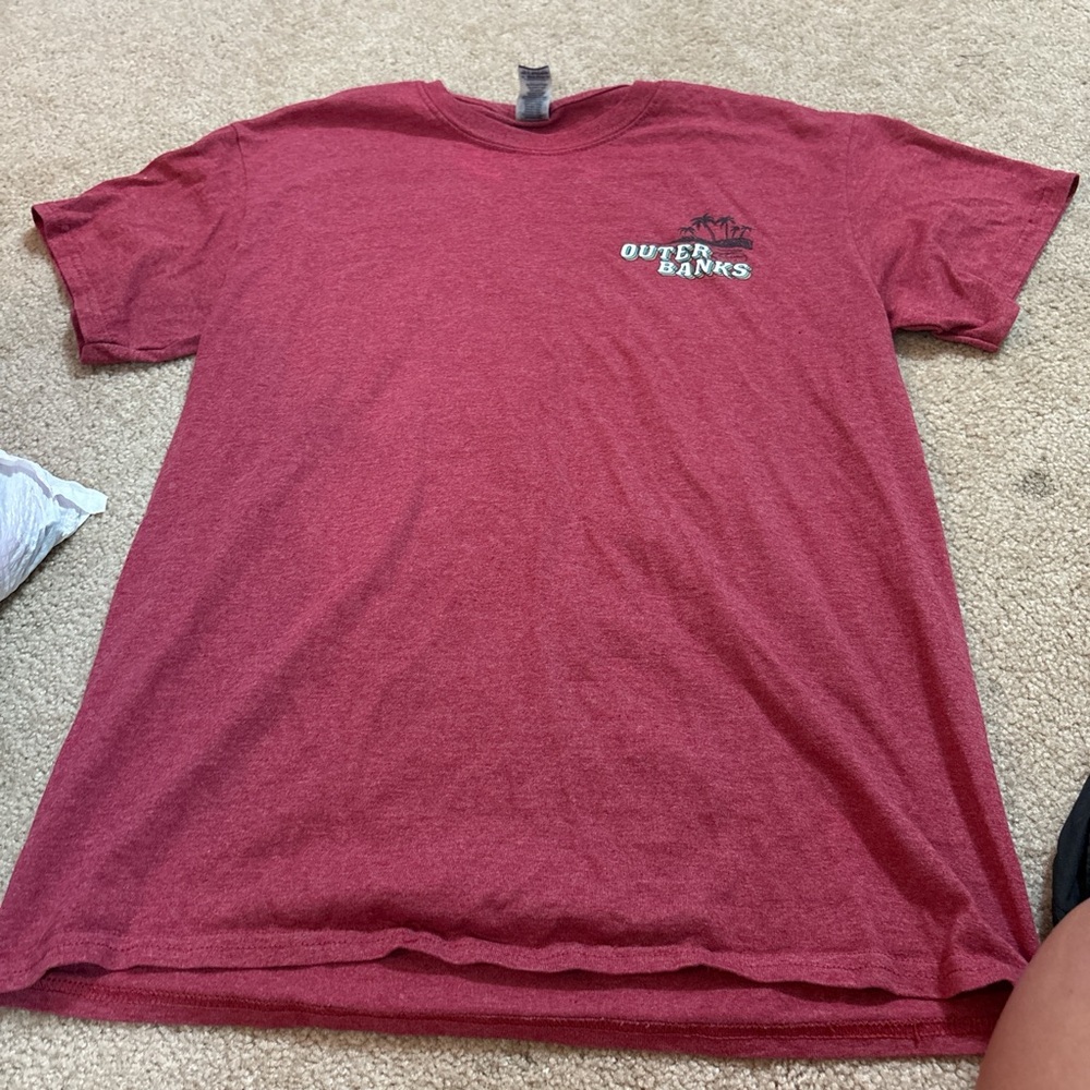 Amazon Women's Red Short Sleeve Tee